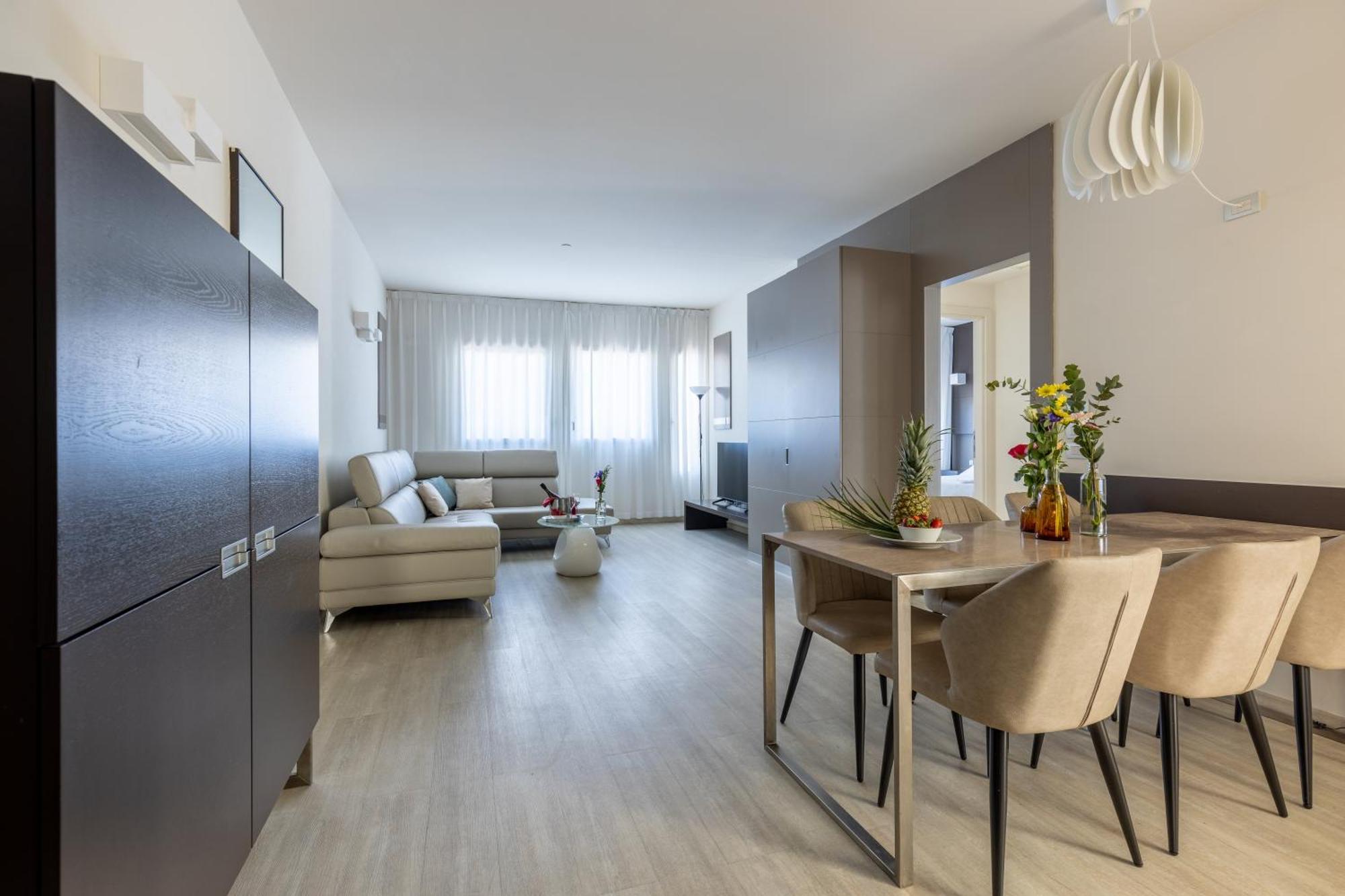 Wall Art Hotel & Residence Прато Екстериор снимка