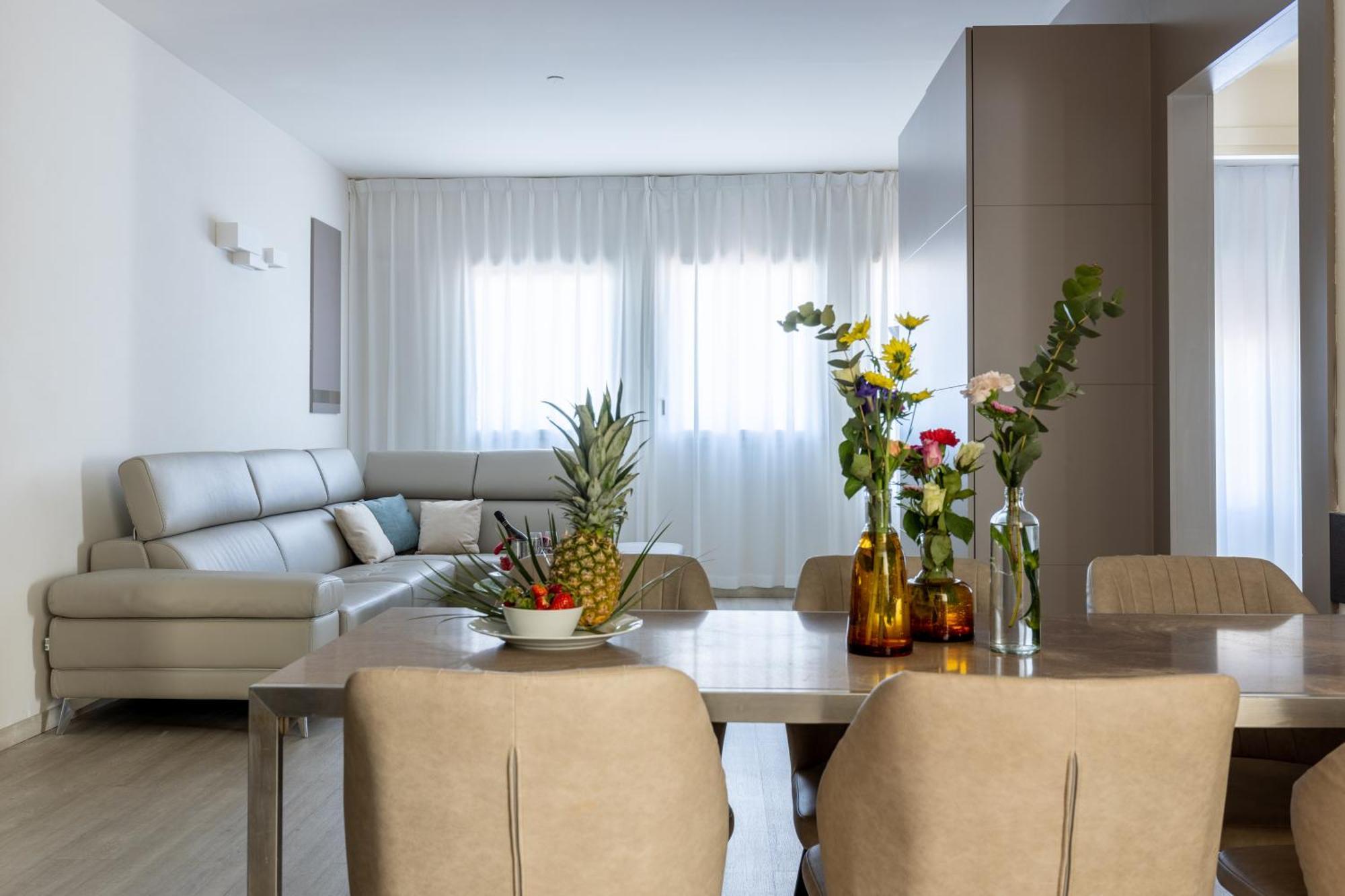 Wall Art Hotel & Residence Прато Екстериор снимка