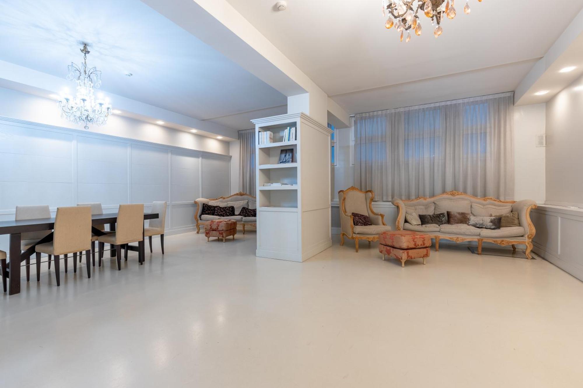 Wall Art Hotel & Residence Прато Екстериор снимка