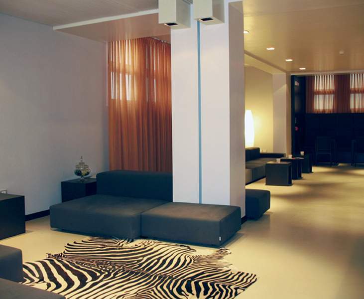 Wall Art Hotel & Residence Прато Екстериор снимка